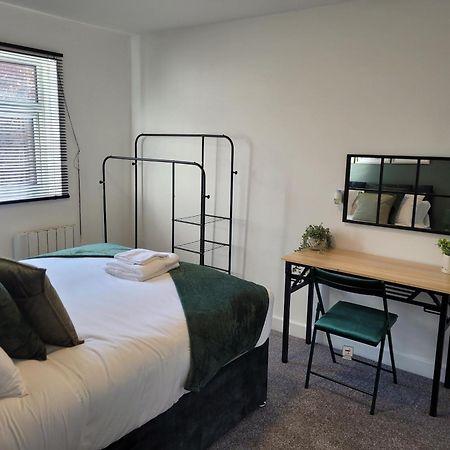Stay - The Wellington Burton On Trent Экстерьер фото