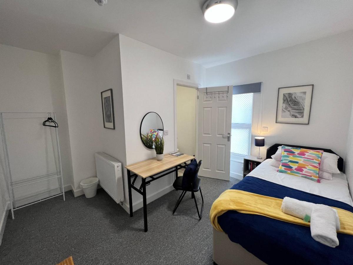 Stay - The Wellington Burton On Trent Экстерьер фото
